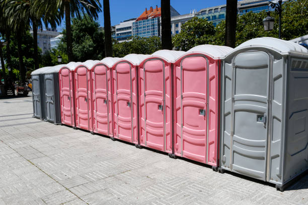 Best VIP or Luxury Restroom Trailers  in Midlothian, VA